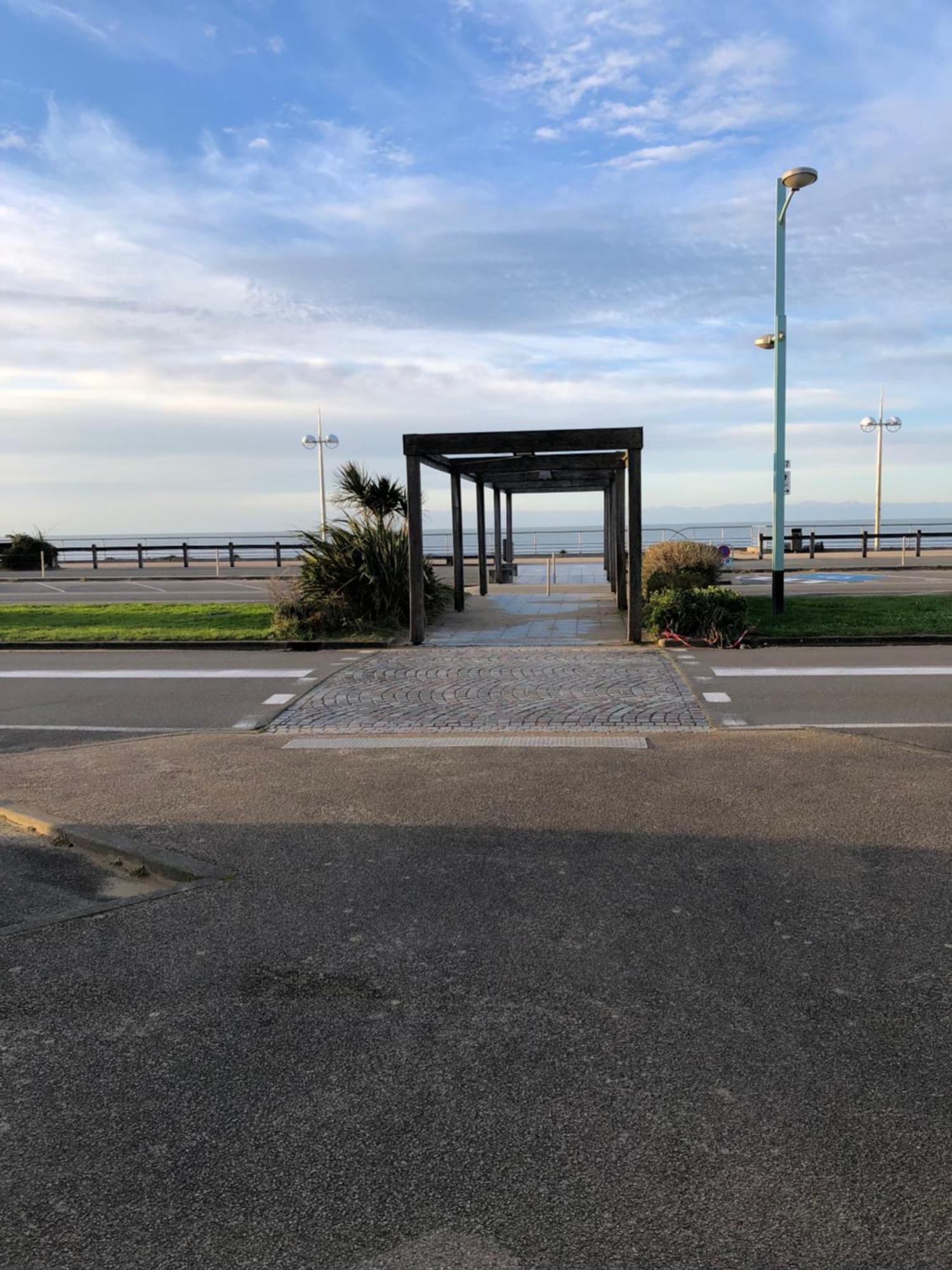 Le Front De Mer Saint-Jean-de-Monts Esterno foto
