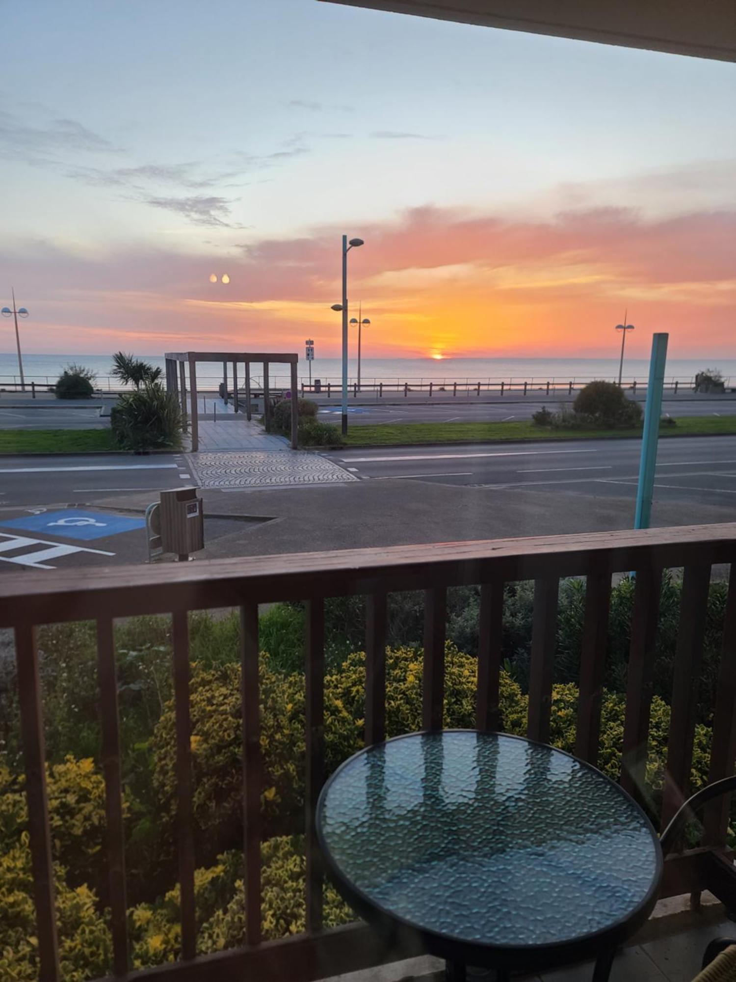 Le Front De Mer Saint-Jean-de-Monts Esterno foto